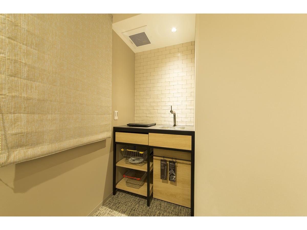 Residential Double Room 1 Queen Bed