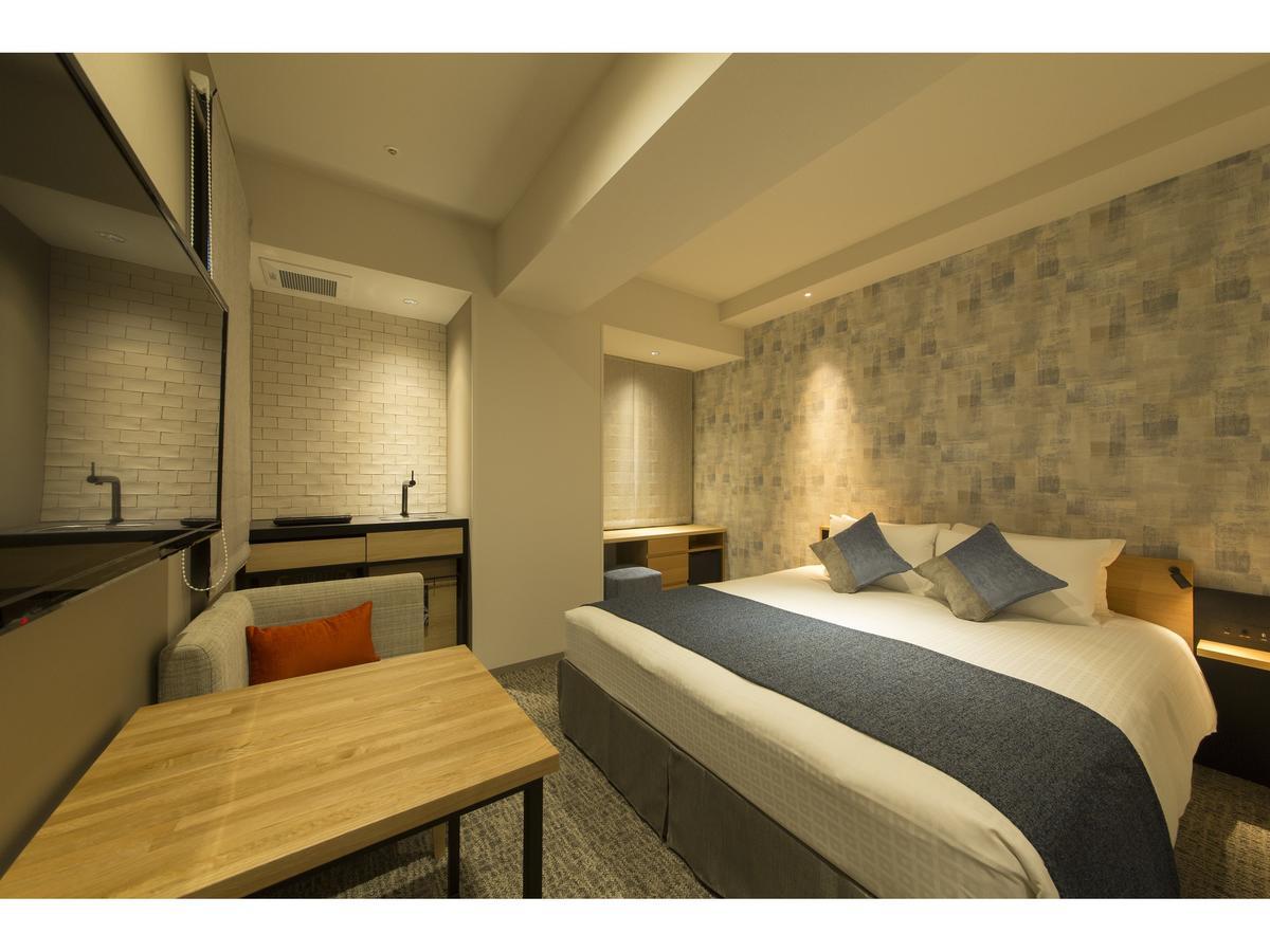 Residential Double Room 1 Queen Bed